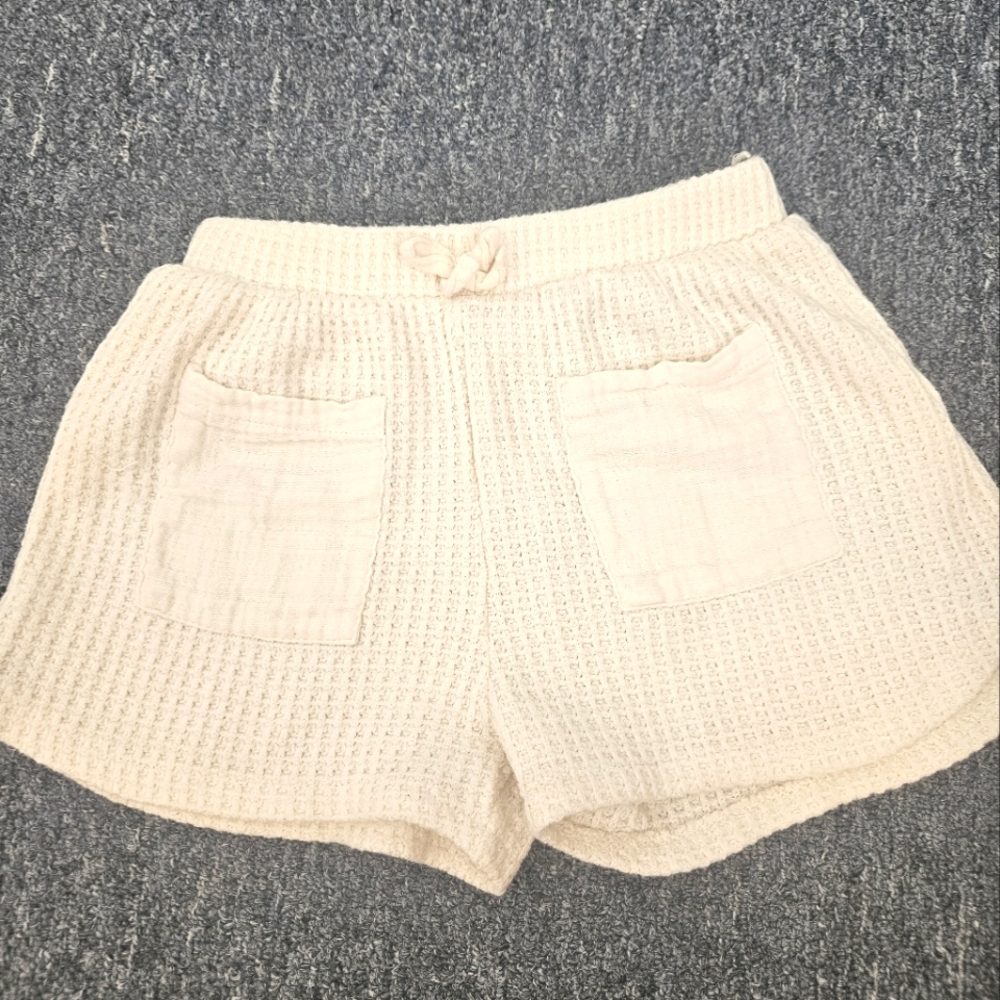 Zara 3-4T white/cream shorts stretchy with front pockets